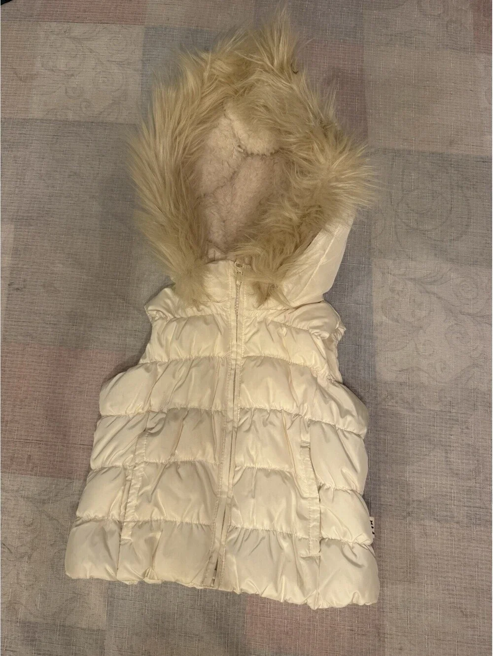GapKids Girls XS 4-5 Ivory Puffer Vest Faux Fur Hood -000k1